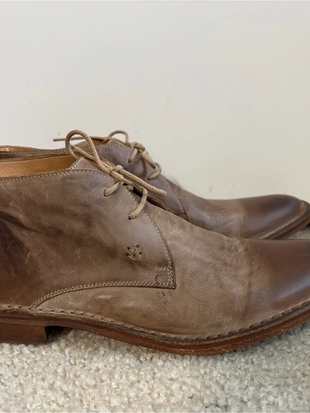 John Varvatos Brand New Men's Brown Leather Chukka Boots size 9